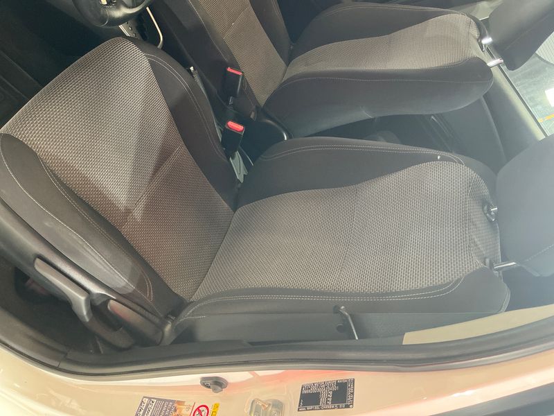 Toyota Yaris 1.5 Hybrid Edition 45 2016 – снимка 27