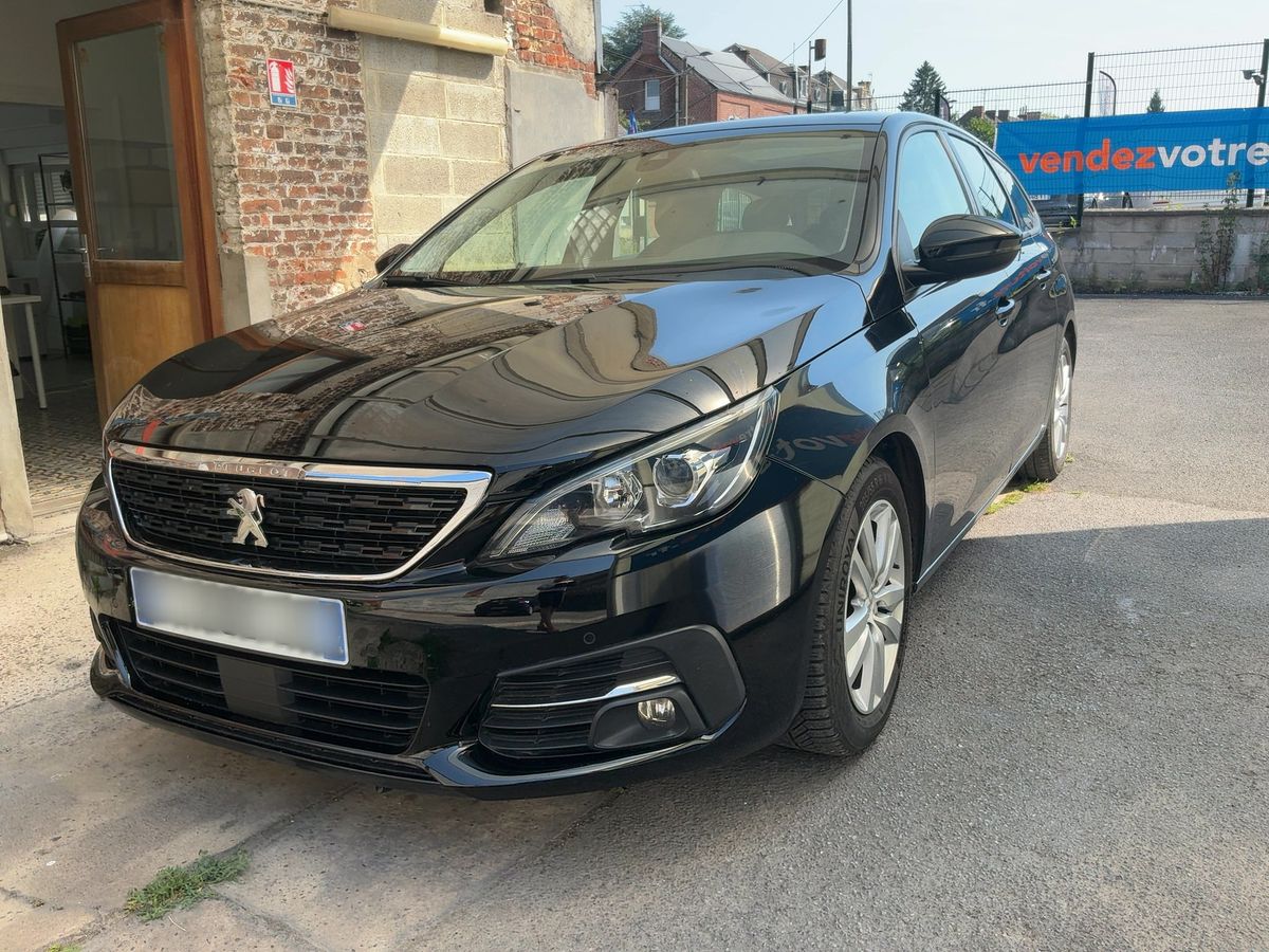 Peugeot 308 2019 — photo 1