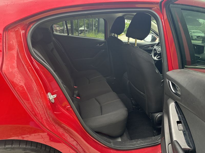 Mazda 3 2.2 Turbodiesel Sports-Line — zdjęcie 14