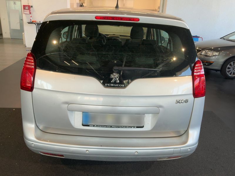 Peugeot 5008 1.6 Active — zdjęcie 5