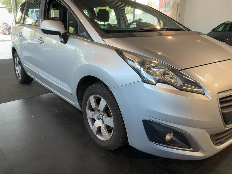 Peugeot 5008 1.6 Active — zdjęcie 8