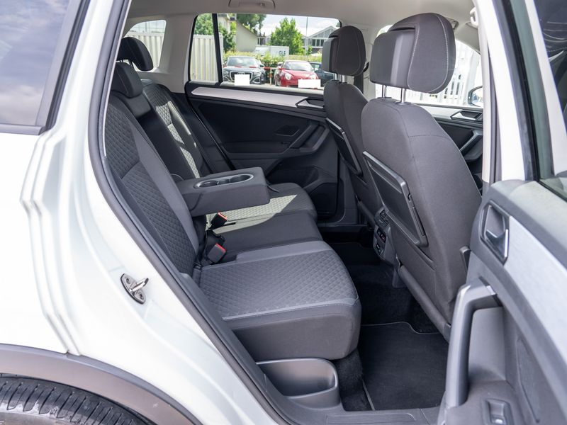 Volkswagen Tiguan 2.0 TDI Sport BlueMotion Tech — zdjęcie 13