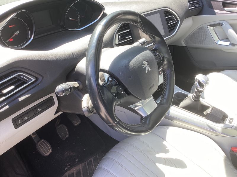 Peugeot 308 1.6 e-HDi Active 2014 – снимка 46