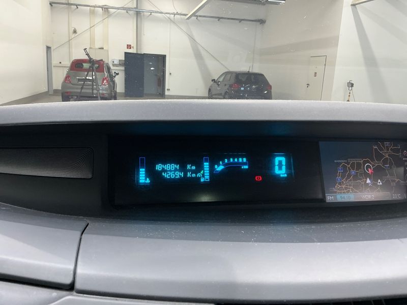 Renault Espace 2.0 dCi Edition 25th — zdjęcie 4