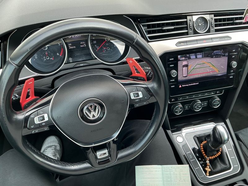 Volkswagen Passat 2.0 TDI Highline 4Motion BlueMotion Tech — zdjęcie 12