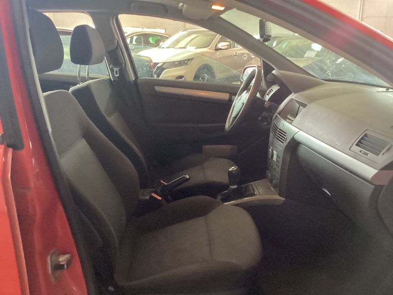Opel Astra 1.7 CDTI Enjoy — zdjęcie 3