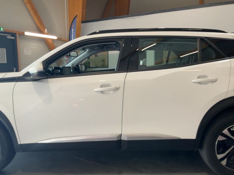 Peugeot 2008 1.2 PureTech Allure — zdjęcie 4
