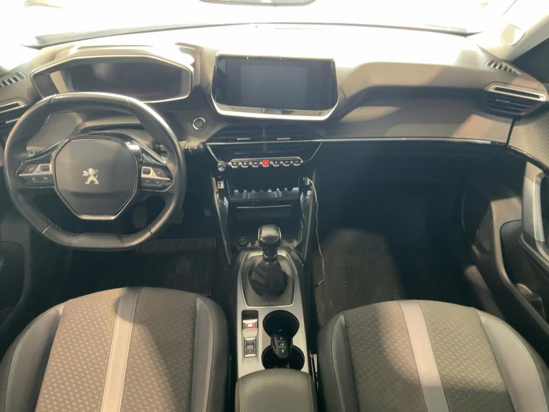 Peugeot 2008 1.2 PureTech Allure — zdjęcie 12