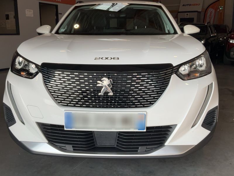 Peugeot 2008 1.2 PureTech Allure — zdjęcie 9