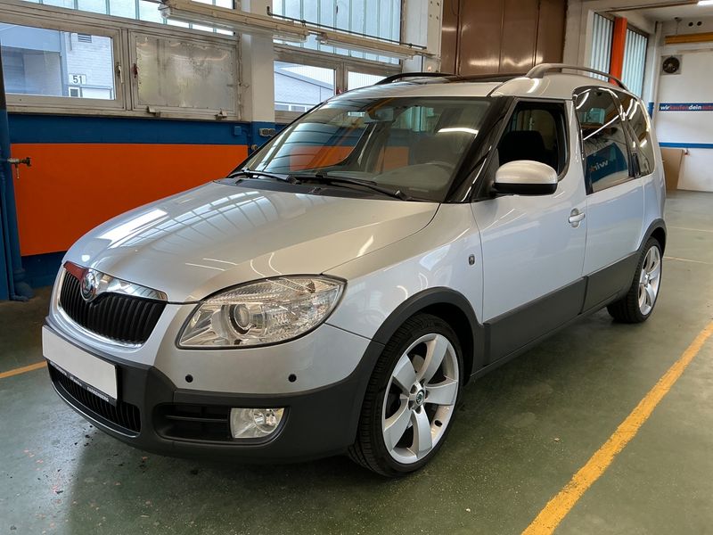 Skoda Roomster 1.6 Scout Plus Edition — zdjęcie 1