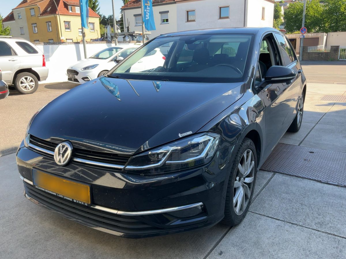 Volkswagen Golf 2017 — photo 1