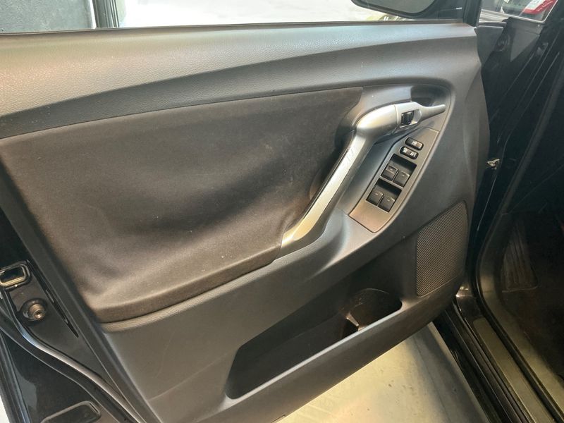 Toyota Verso 2.0 D-4D Active 2011 – снимка 29