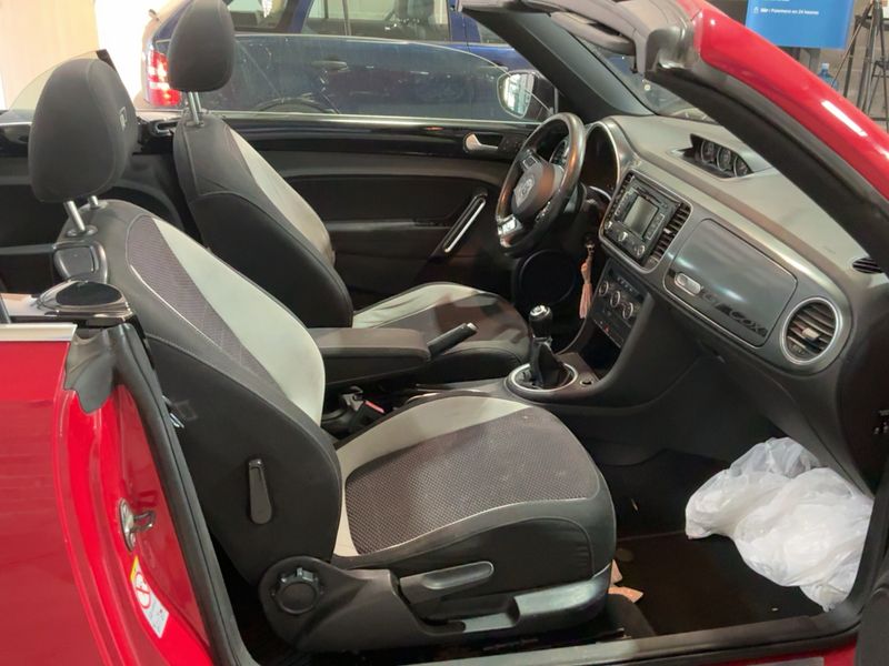 Volkswagen Beetle 1.4 TSI Sport — zdjęcie 11