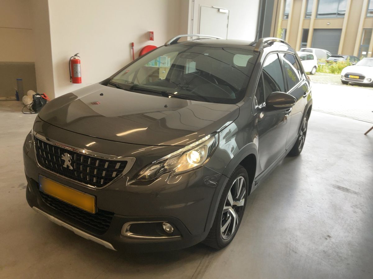Peugeot 2008 2017 — photo 1