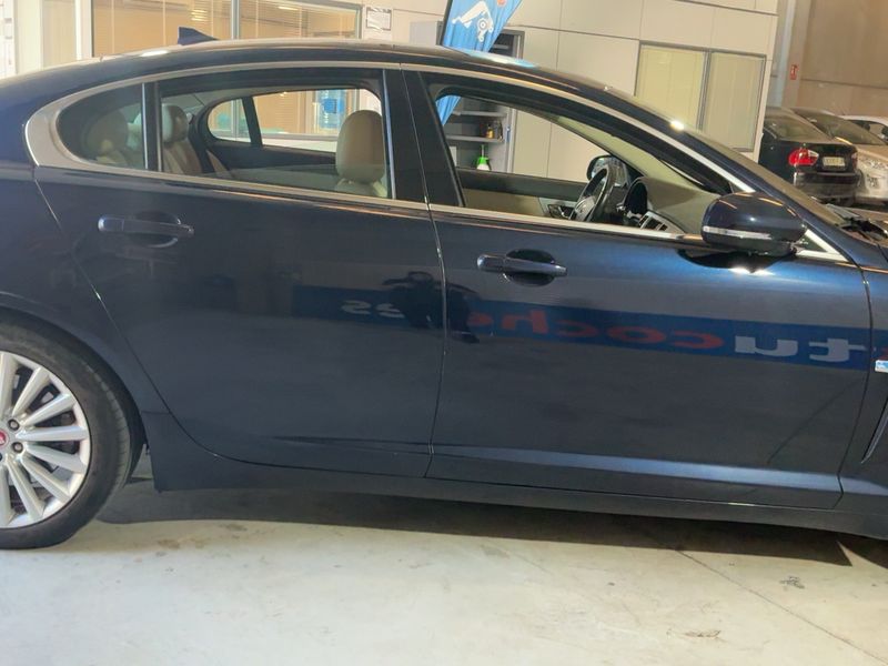 Jaguar XF 2.2 D — zdjęcie 7