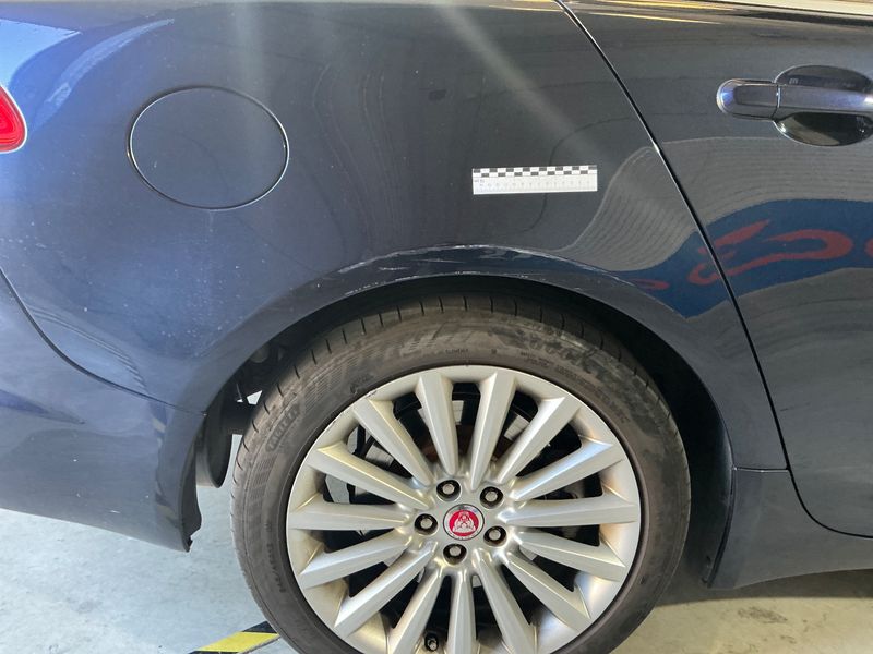 Jaguar XF 2.2 D 2014 – снимка 22