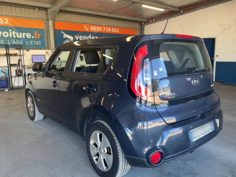Kia Soul 1.6 CRDi M — zdjęcie 3