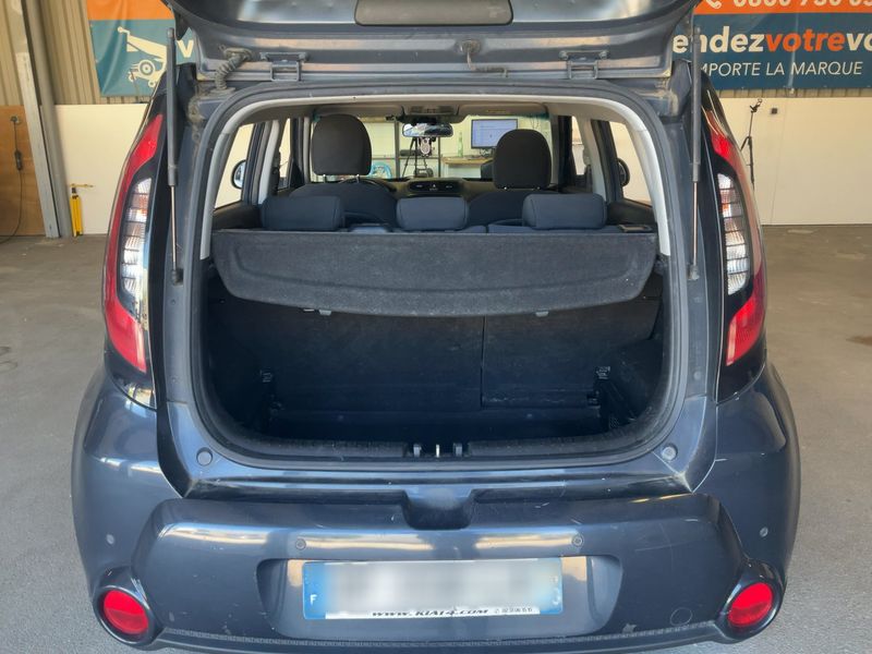 Kia Soul 1.6 CRDi M — zdjęcie 10