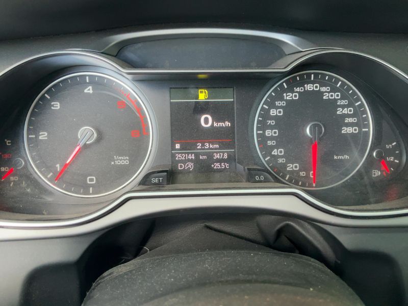 Audi A4 2.0 TDI quattro Advanced — zdjęcie 13