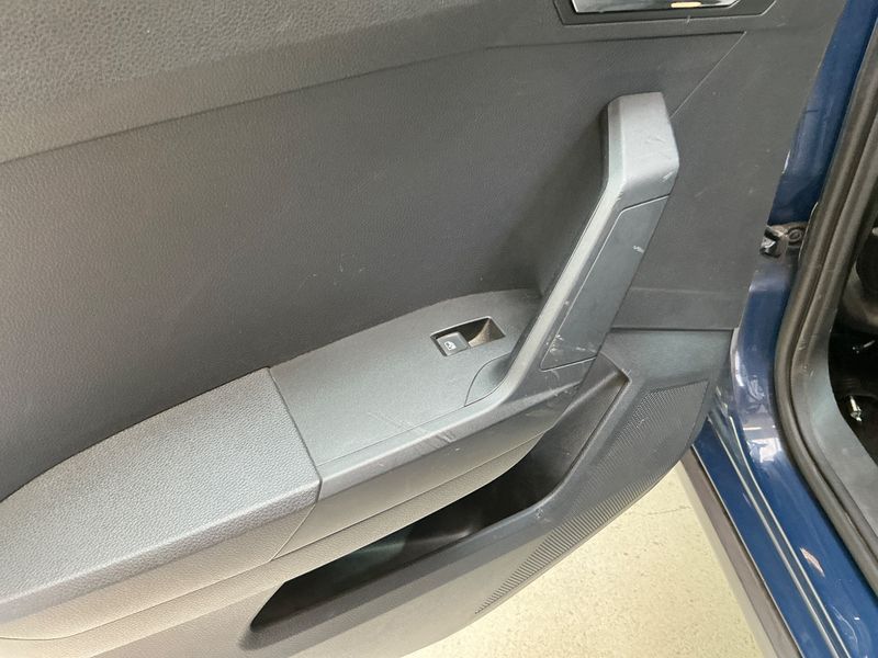 Seat Arona 1.0 TSI Style 2018 – снимка 21