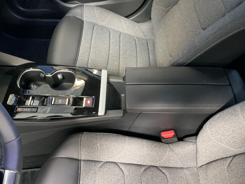 Citroen C5 X 1.6 Plug-in Hybrid Feel Pack 2022 – снимка 35