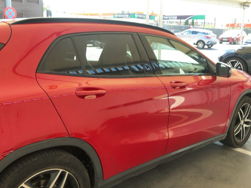 Mercedes-Benz GLA-Klasse GLA 200 d Urban — zdjęcie 7
