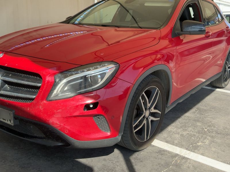 Mercedes-Benz GLA-Klasse GLA 200 d Urban — zdjęcie 2