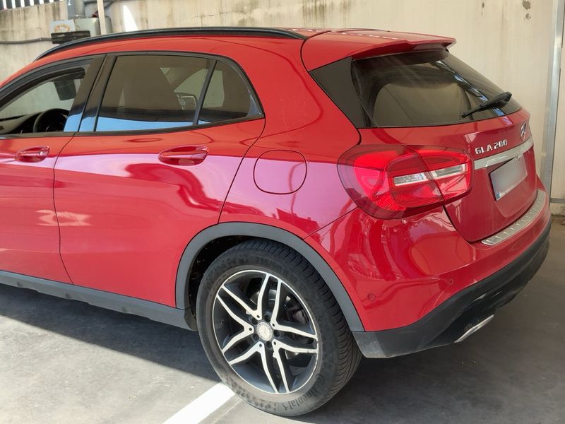 Mercedes-Benz GLA-Klasse GLA 200 d Urban — zdjęcie 3