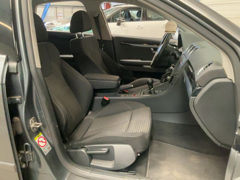Seat Exeo 2.0 TDI Sport — zdjęcie 11