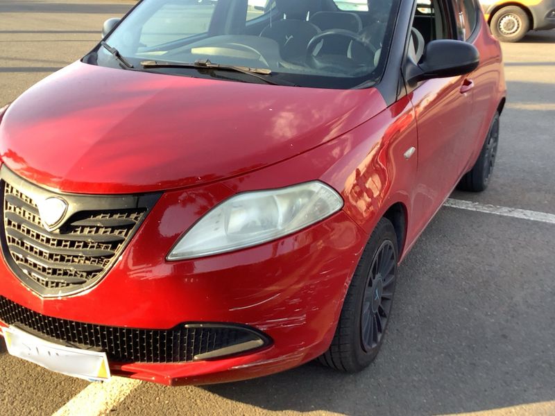 Lancia Ypsilon