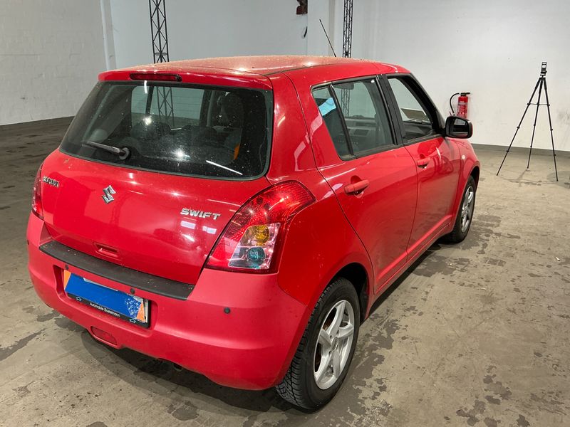 Suzuki Swift 1.3 Club 2010 – снимка 2