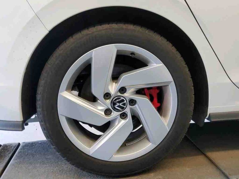 Volkswagen Golf VIII 2.0 TSI GTI — zdjęcie 23
