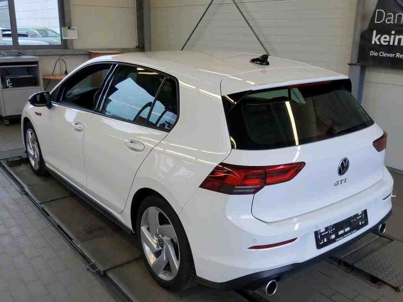 Volkswagen Golf VIII 2.0 TSI GTI — zdjęcie 16