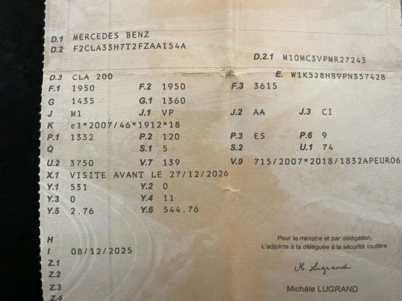 Mercedes-Benz CLA-Klasse CLA 200 AMG Line — zdjęcie 15