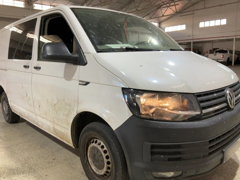 Volkswagen T6 Kombi 2.0 TDI — zdjęcie 8