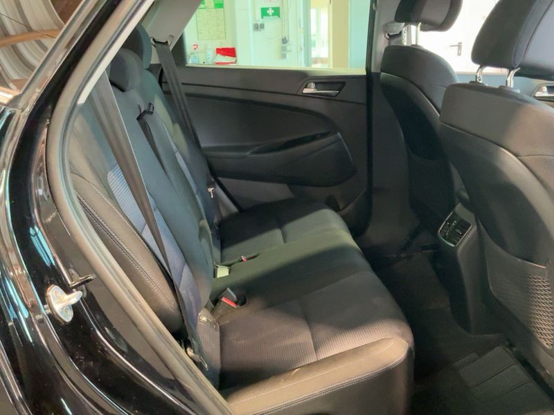 Hyundai Tucson 1.7 CRDi Classic blue 2WD — zdjęcie 14
