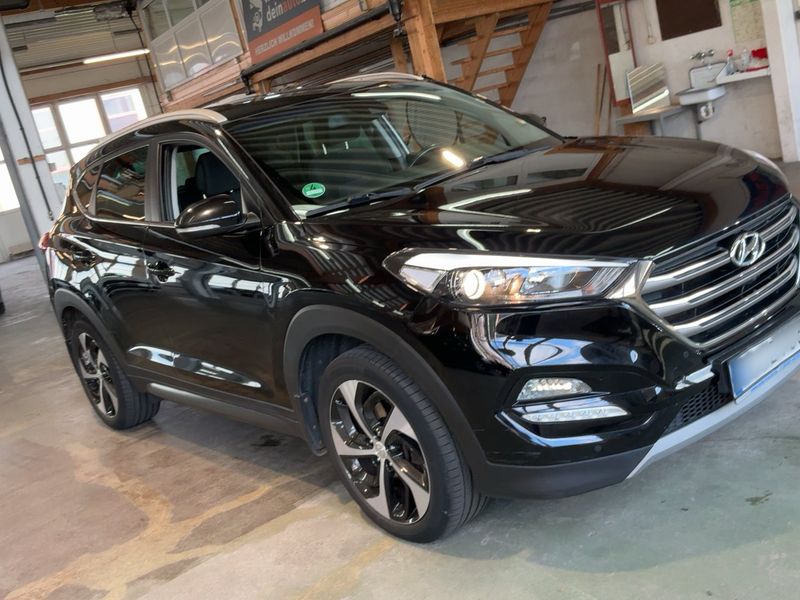 Hyundai Tucson 1.7 CRDi Classic blue 2WD — zdjęcie 8