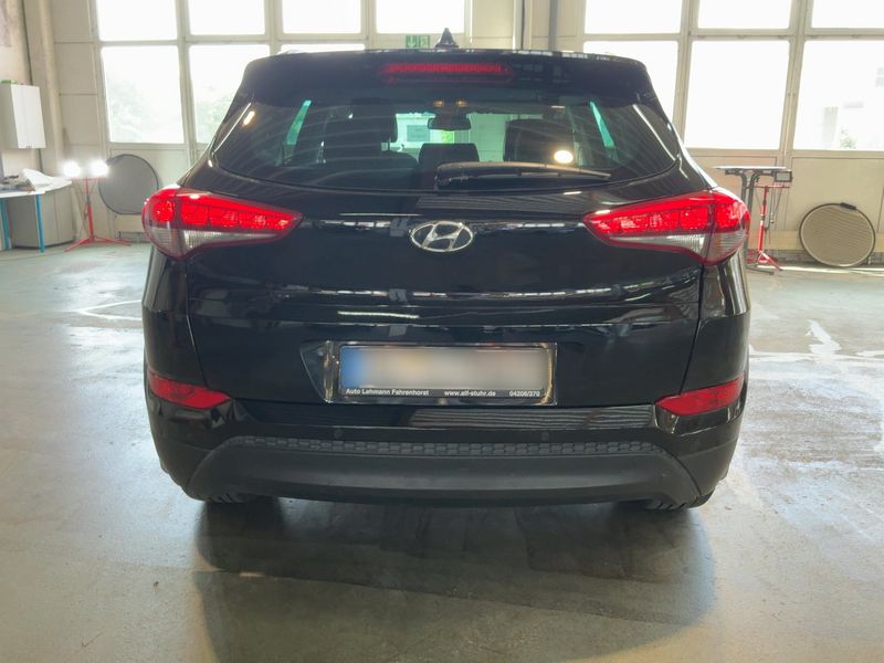 Hyundai Tucson 1.7 CRDi Classic blue 2WD — zdjęcie 5