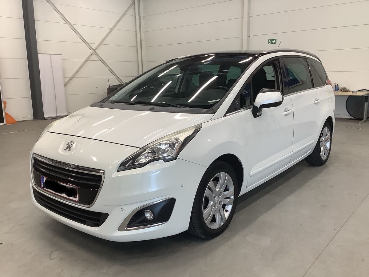 Peugeot 5008 2015
