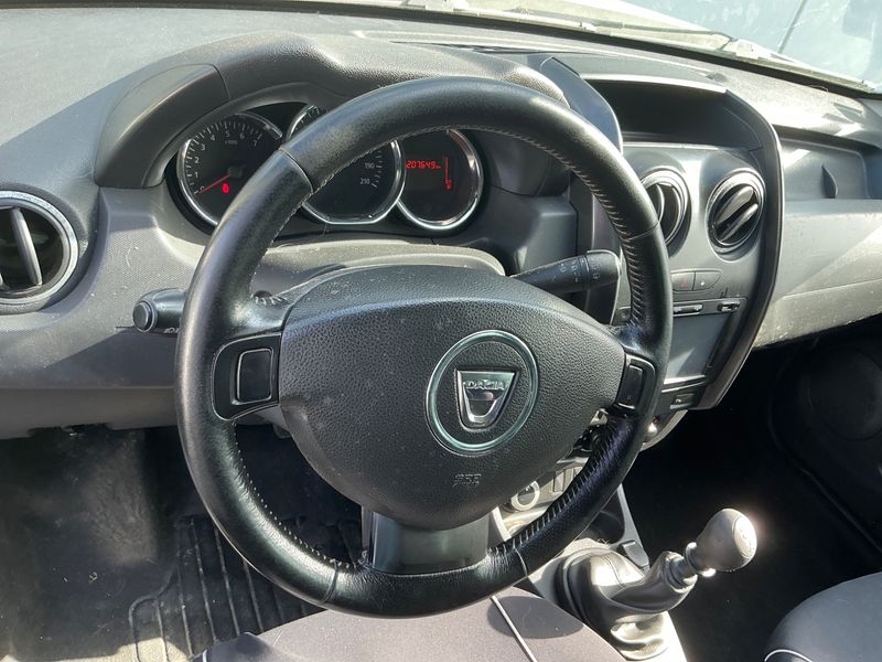 Dacia Duster 1.5 dCi Prestige 4x4 2014 – снимка 26