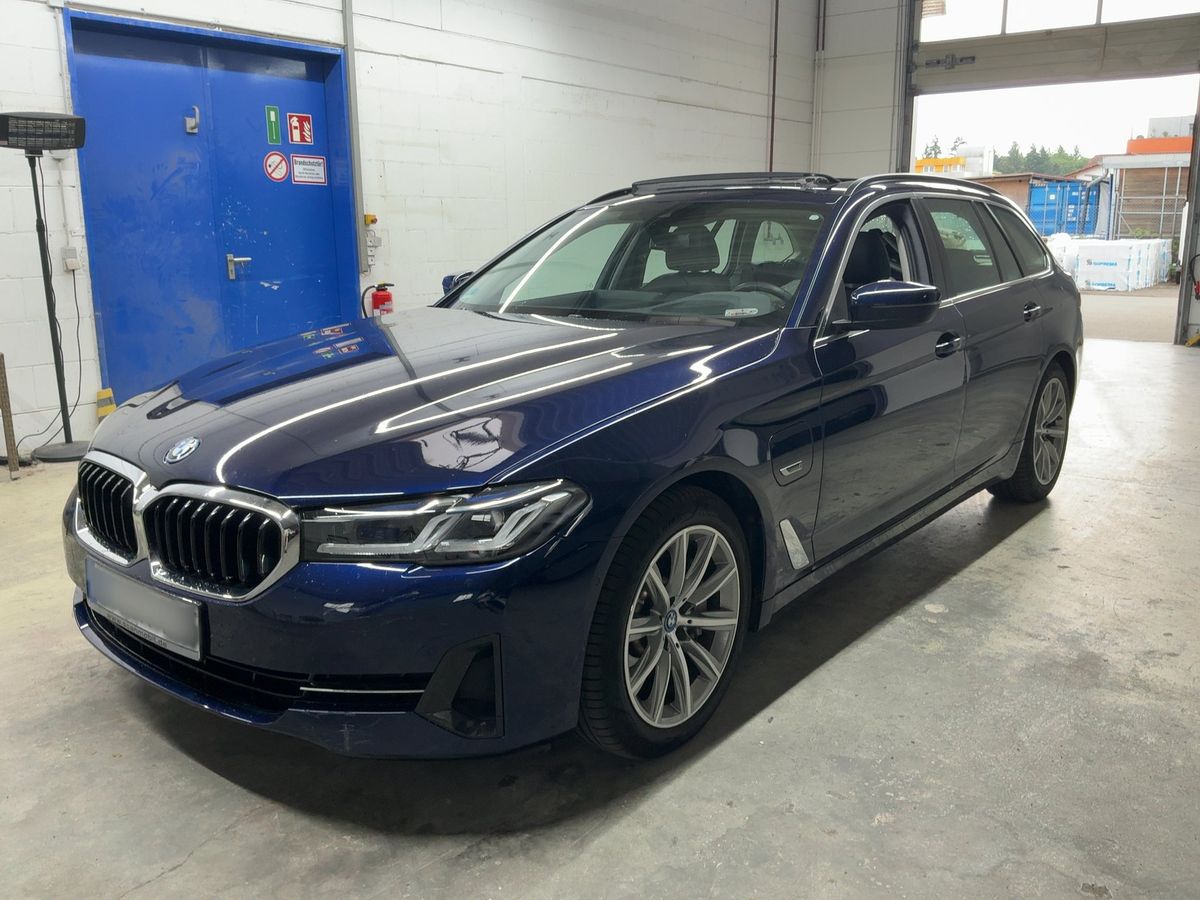 BMW 5er 2022 — photo 1