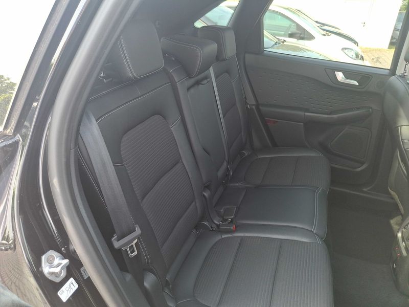 Ford Kuga 2.0 TDCi EcoBlue Titanium X — zdjęcie 13