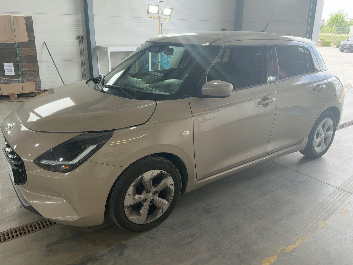 Suzuki Swift 2024 — photo 1