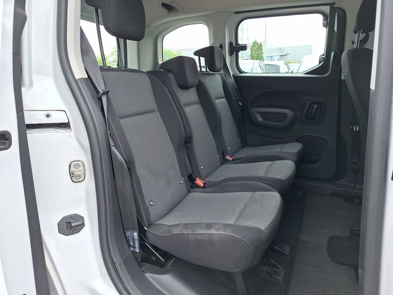 Toyota ProAce City Verso 1.5 D-4D L1 Dynamic — zdjęcie 14