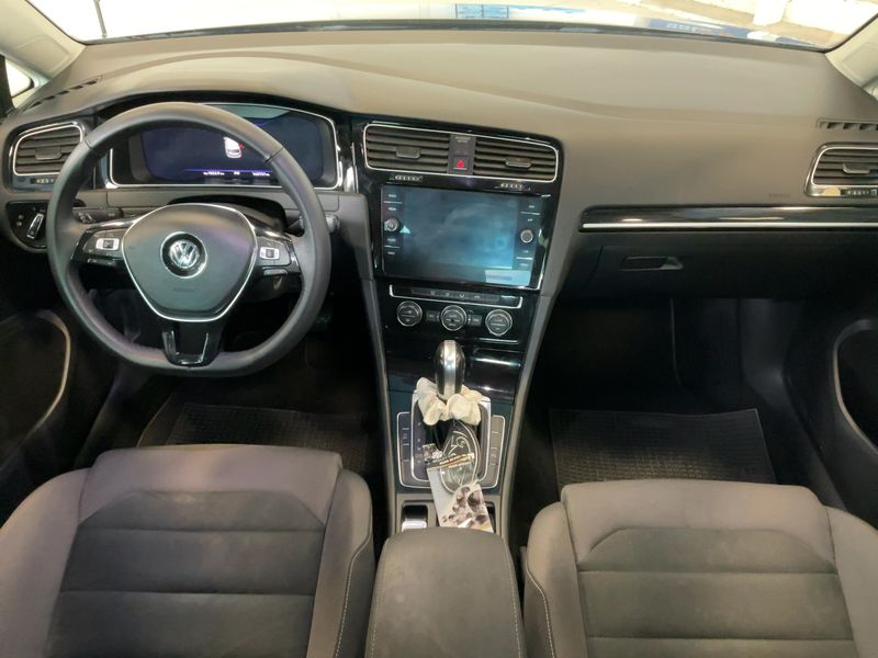 Volkswagen Golf VII 2.0 TDI Executive BlueMotion Tech — zdjęcie 12