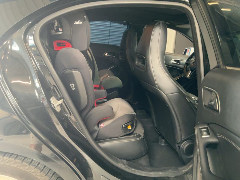 Mercedes-Benz A-Klasse A 180 CDI BlueEfficiency Urban — zdjęcie 14