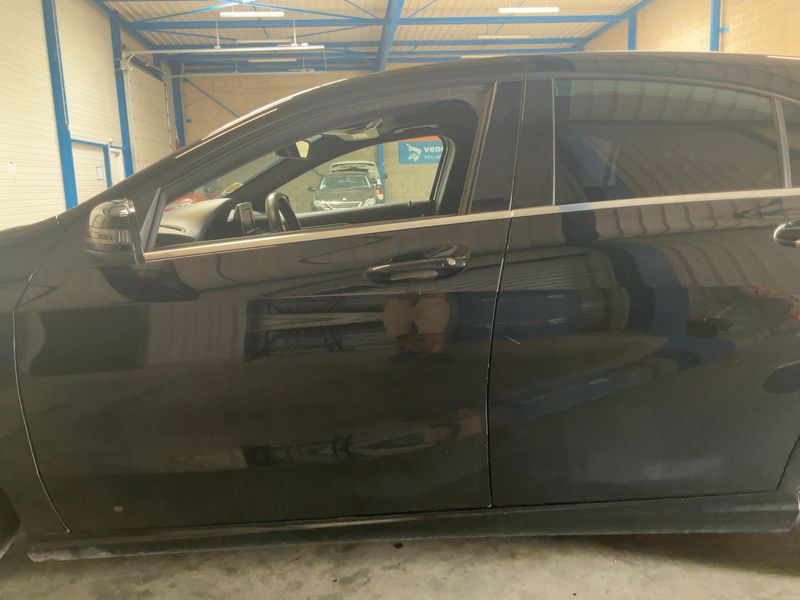 Mercedes-Benz A-Klasse A 180 CDI BlueEfficiency Urban — zdjęcie 4