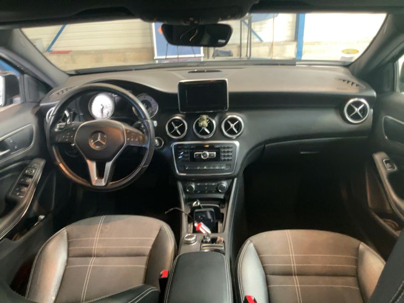 Mercedes-Benz A-Klasse A 180 CDI BlueEfficiency Urban — zdjęcie 12