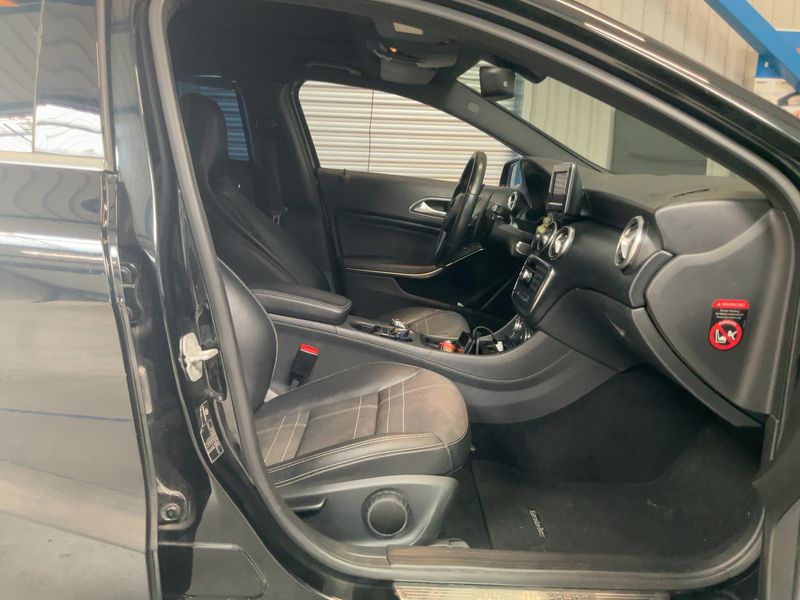 Mercedes-Benz A-Klasse A 180 CDI BlueEfficiency Urban — zdjęcie 11