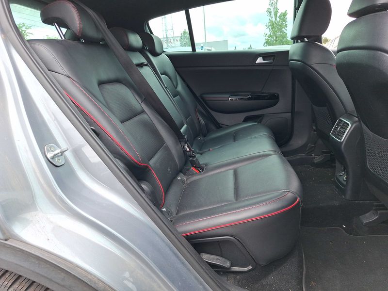 Kia Sportage 1.6 CRDi Mild-Hybrid GT Line Pack Premium 2WD — zdjęcie 14
